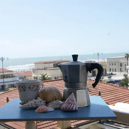 Casa Ludovica Viareggio-sea View Apartment
