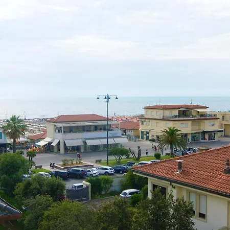 Apartment Casa Ludovica Viareggio-sea View Viareggio
